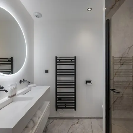 Chalet Luxe A Avec Piscine, Sauna Et Cinema - Fr-1-569-196 *